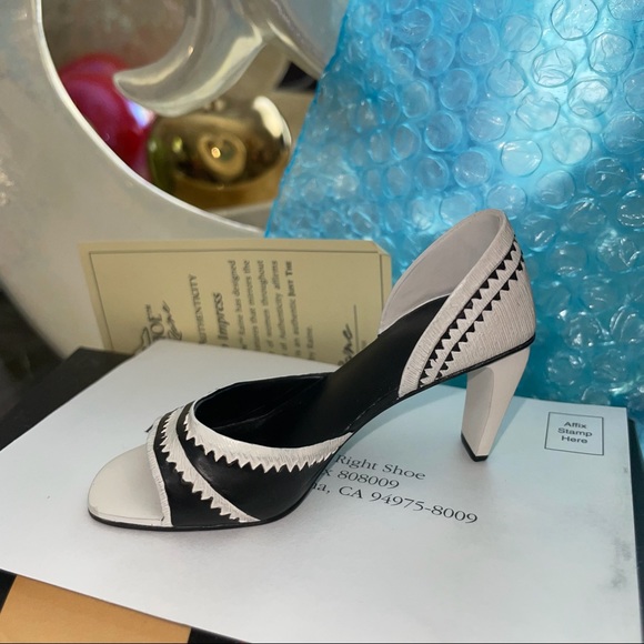 Just The Right Shoe Dressed To Impress By Raine - Picture 4 of 9